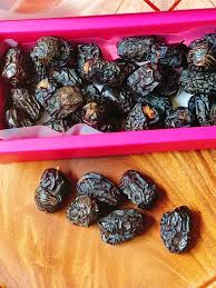dates gift
